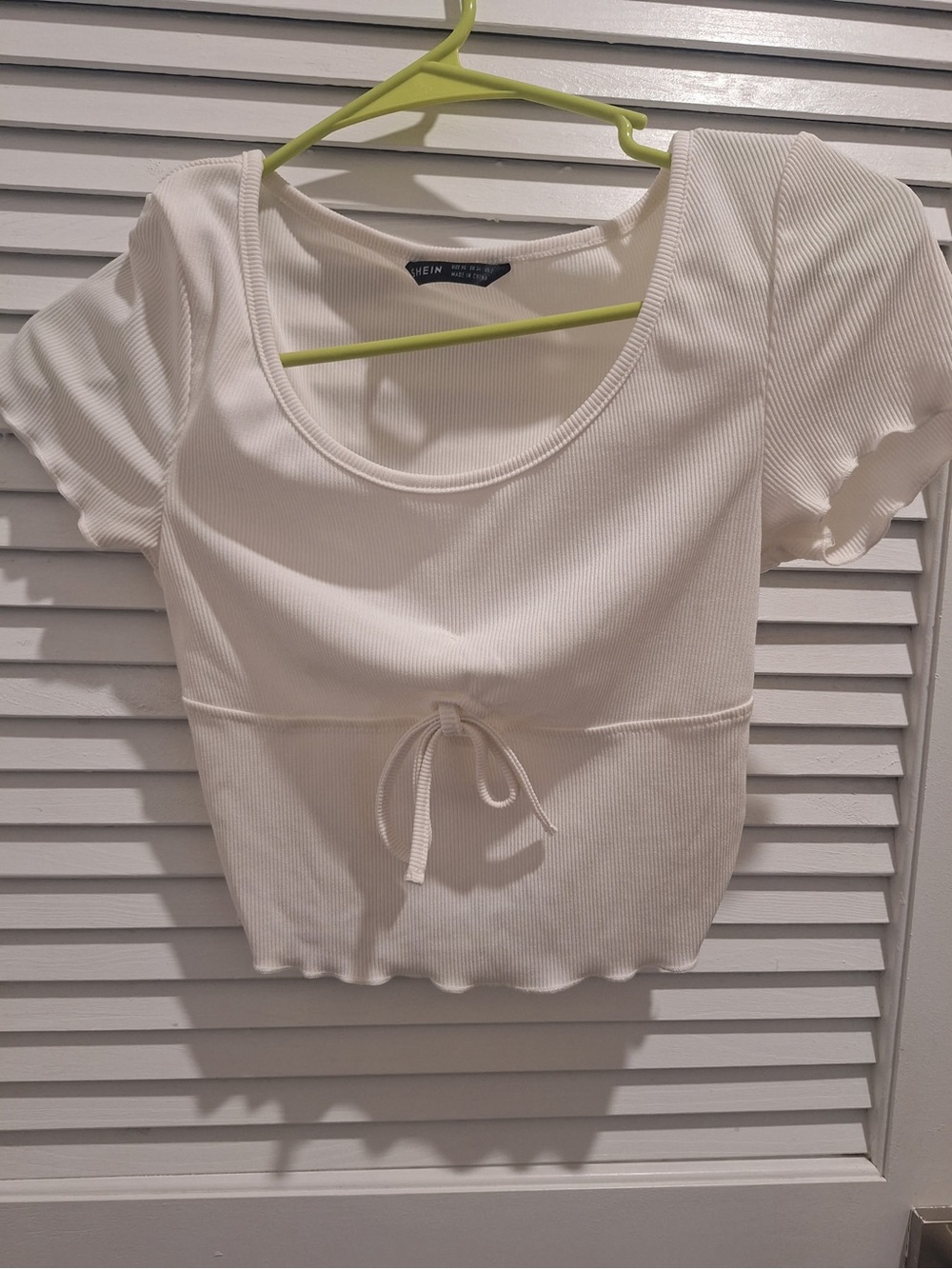 SHEIN White Ribbed Scoop-Neck Tie-Front Crop Top